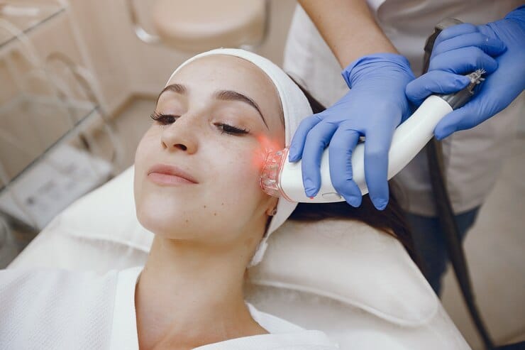 Red Light Therapy for Sensitive Skin